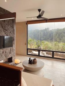 THE HILL By The Villas 100