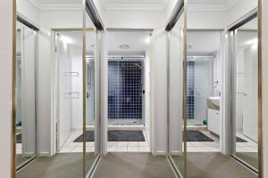 Central Heights ~ 2Bed2BathCarPoolViews ~ CBD