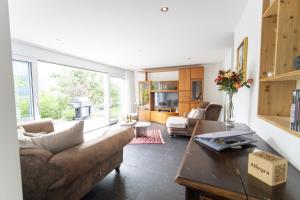 Chasa Emerita Moderne 3,5-Zimmer Terrassenwohnung mit Panoramablick