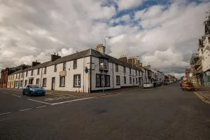 Douglas Arms Hotel - Bridge of Dee