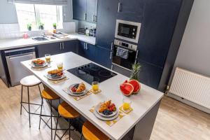 Glasswing Stays Liquorice Lodge