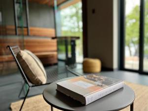 The Lake - Waterfront Villas Retreat