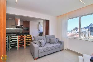 Cobertura Triplex de luxo no posto 9 em Ipanema