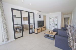 Sea Front Palace Promenade