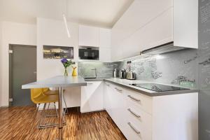 Smart & Luxury OLD TOWN Apartment