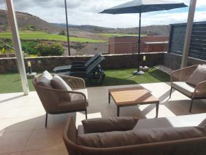 Villa Vista Golf Salobre - Maspalomas self-sufficient with pool heating