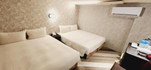 Phòng Hạng Tiết kiệm Cho 4 Người (Economy Quadruple Room)