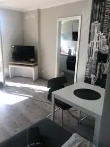 Przytulne mieszkanie przy parku Modrzewie - Reimannsfelde