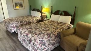 Standard Double Room room in Colonial Inn Franklin