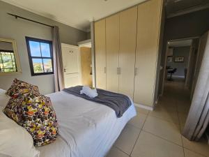 Plettenberg Bay Unit 17 Whale Rock Gardens Apartment with Backup Power