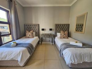 Plettenberg Bay Unit 17 Whale Rock Gardens Apartment with Backup Power