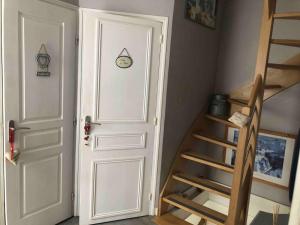 Un nid près de Paris