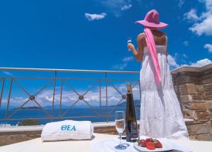 Luxury Two-Bedroom Apartment with Sea View - Split Level
