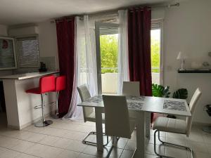 Sejours chez l'habitant APPT MONTPELLIER 1 CHAMBRE et 10 minutes des Plages : photos des chambres