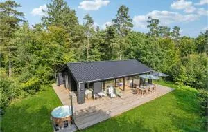 3 Bedroom Amazing Home In Silkeborg - Engesvang