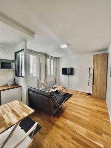 Appartements Tres beau studio refait a neuf 2 : photos des chambres