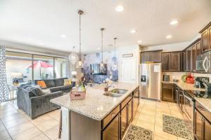 Stunning Disney Home wPool & Free Resort Access