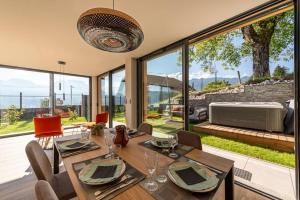 Appartements annecyhappylodge 5 * appartement independant RDCH chalet 5 pers vue lac jaccuzzi : photos des chambres