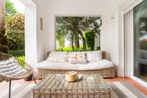 Precioso bajo recién reformado primera línea playa