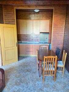 GuestHouses Gjokazaj Tale Beachfront