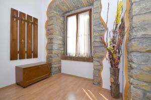 Bella Vista Apartments