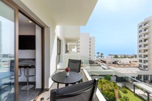 WintowinRentals Executive apt in OCEAN HOUSE Complex