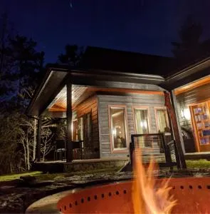 Wayah House @ Sky Ridge Yurts - Burnett Fields