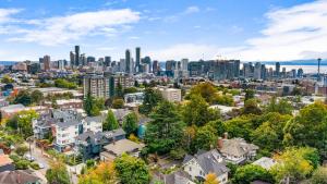 The Golden Lion Sweet Suite