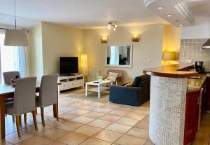 Central Penthouse with Stunning Terrace, Sea Views & Parking