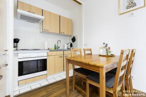 PINEAPPLE APARTMENTS - Dresden Mitte - free parking