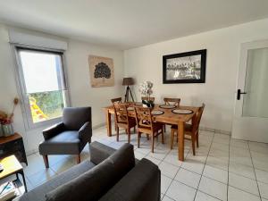 Appartements Appartement avec Jacuzzi et Jardin - jusqu'a 8 pers - Nantes : photos des chambres