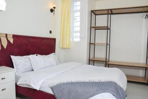 Executive Two & Three Bedroom Suites