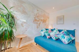 Pass the Keys Modern & Spacious 1 Bed Terrace with Free Parking