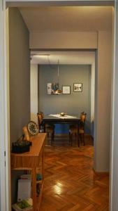 Clásico y moderno departamento - olivos