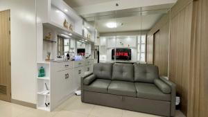 Cozy Condo near Mall of Asia