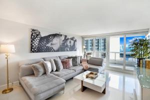 Some Like It Hot! Miami Skyline & Water Views 4BR