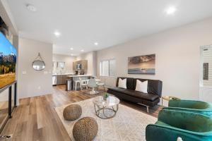 Brand New Fully Updated Condo 906 in Anacortes