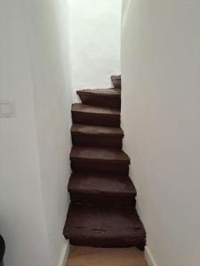 BudgetBnb petit duplex centre médiéval