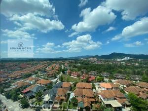 Mahkota Valley (Rumah Hotel)