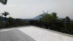 Arainn Bed & Breakfast Tretes Prigen by ecommerceloka