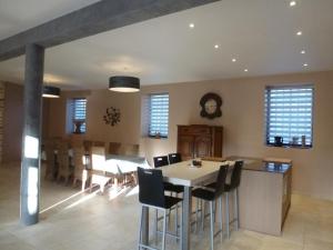 Maisons de vacances Gite Mareil-le-Guyon, 5 pieces, 9 personnes - FR-1-527-41 : photos des chambres