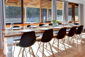 The Reserve Homestead walk to vineyards and restaurants and Concerts