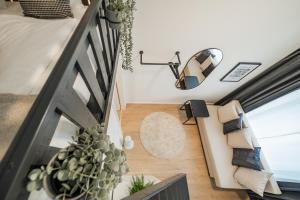 Chic Central City Rooms by Home2