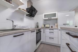 Vineyard Cottage Radovlja With Sauna - Happy Rentals