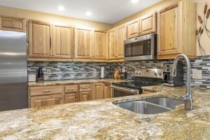 901 Crazy Horse Circle condo