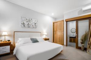 BRAND NEW Villa Samira, 5mn to Seminyak