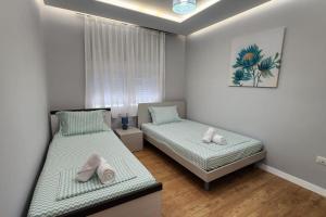 Cozy Midtown Apartment in Tirana