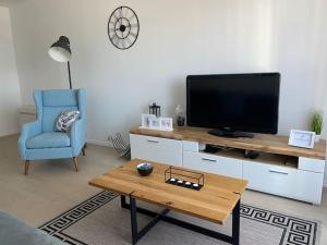 New modern APT near Old town - private parking