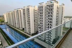Lux 1BHK Central Park3, Ayaansh Resort - Bhundsi