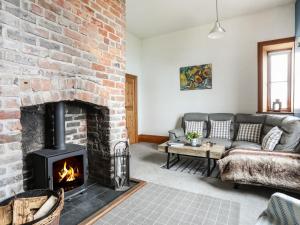 West Point Lynas Lighthouse Keepers Cottage